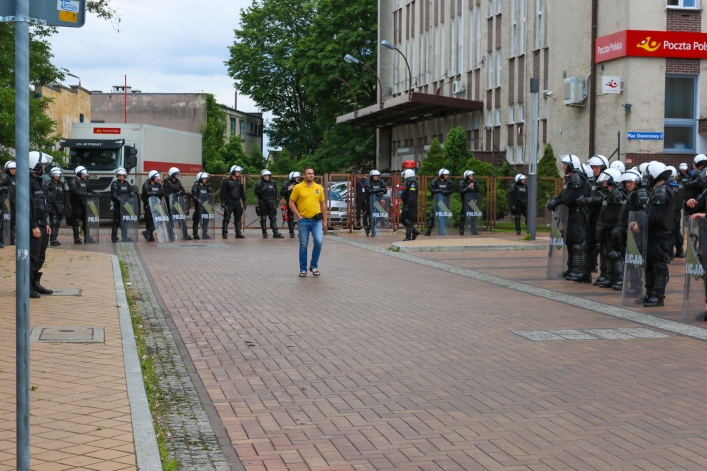 Kibice Motoru Lublin już w Elblągu - zobacz zdjęcia. Transmisja LIVE meczuKibice Motoru Lublin już w Elblągu - zobacz zdjęcia. T
